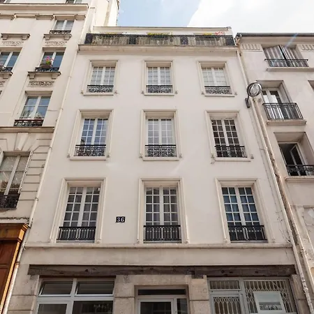 Stunning 1bdr Flat In 11th Apartment *